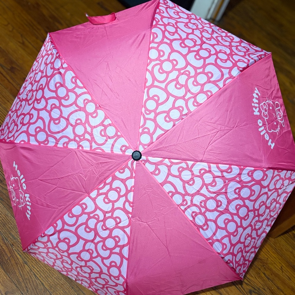 NWT Hello Kitty Pink Compact Umbrella
